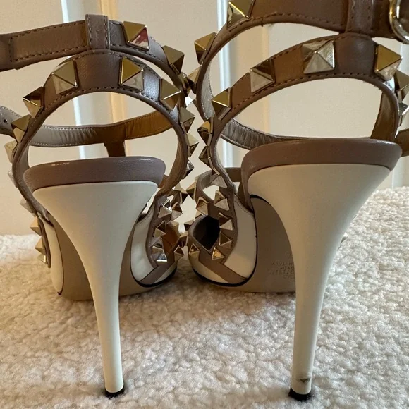 Valentino Garavani Rockstud Caged Leather Pump Ivory Poudre - Picture 11 of 15